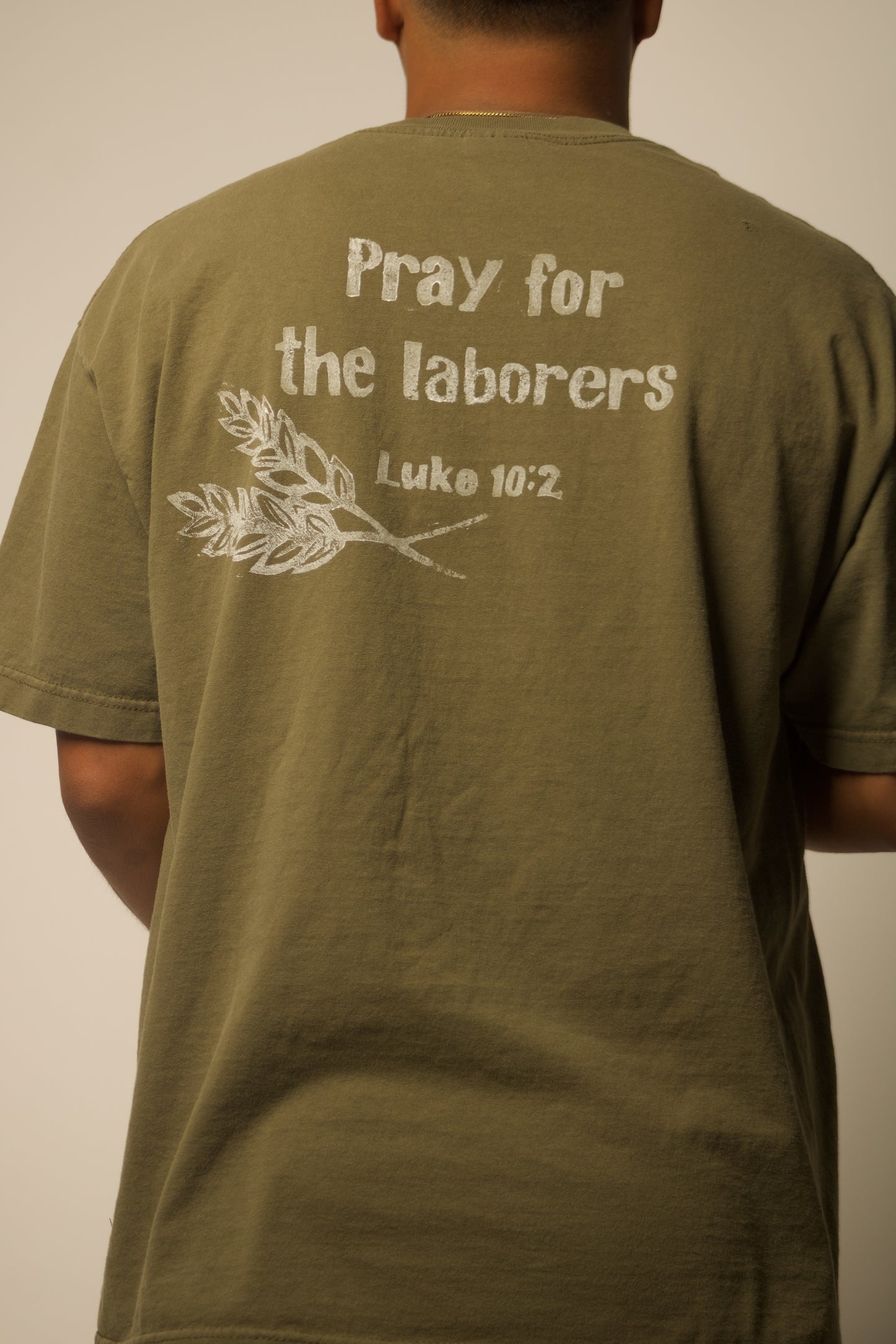 10/40 Window Tee - Olive Green