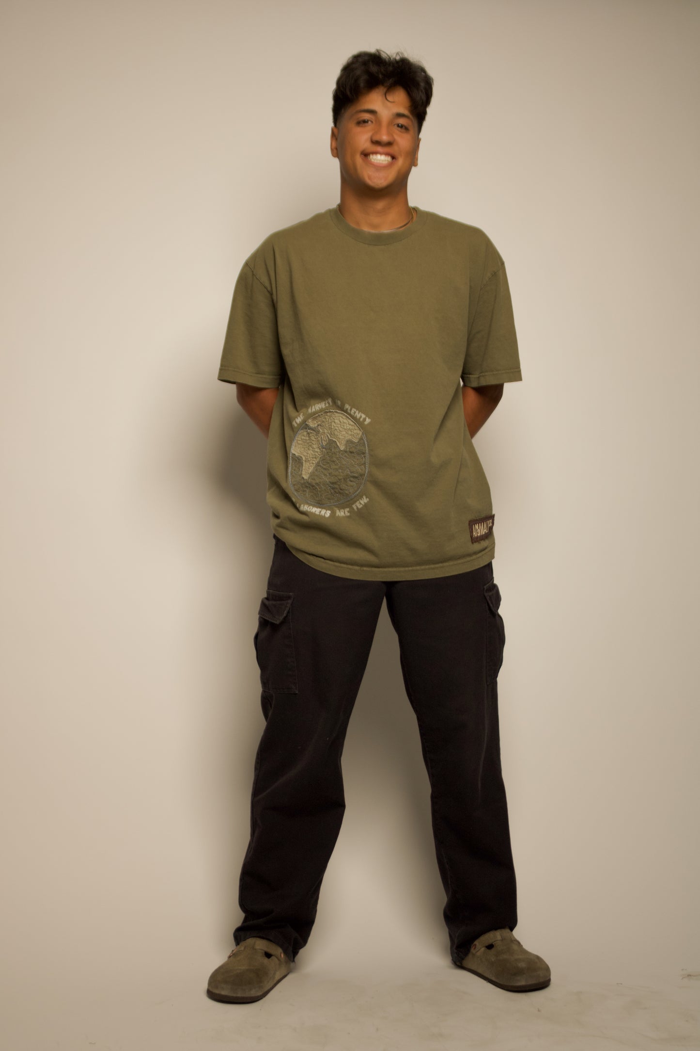 10/40 Window Tee - Olive Green